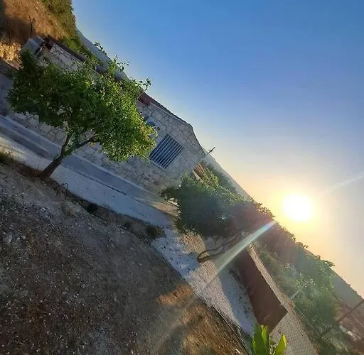 Andria Semesterbostad *